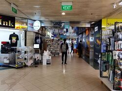 Sim Lim Square (D7), Shop House #361853111
